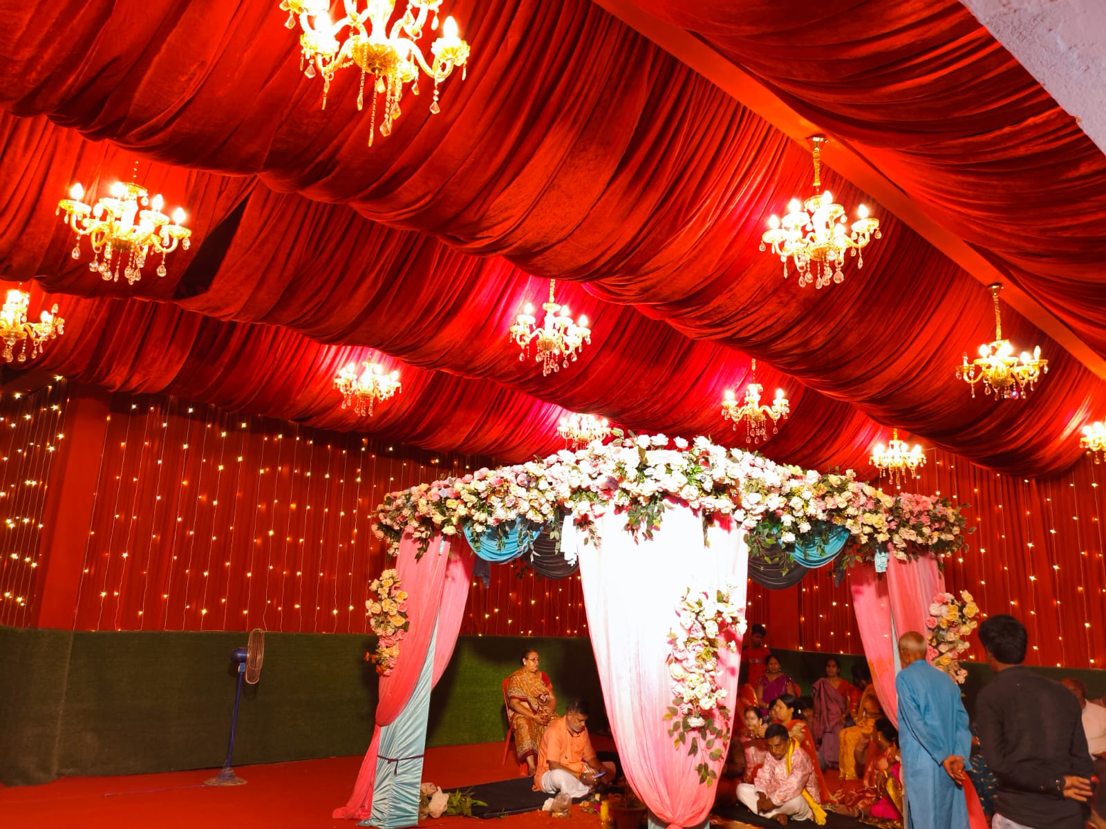 Wedding floral arrangement